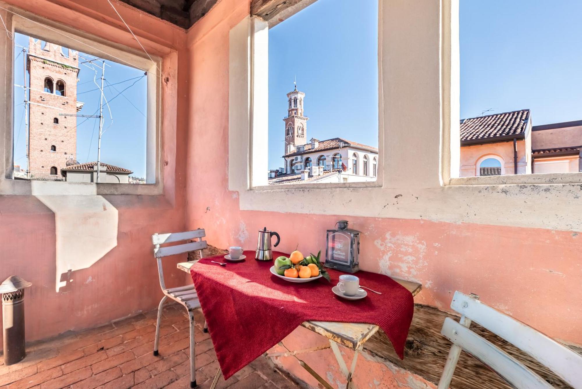 Sgarzarie Central Apartment Werona Zewnętrze zdjęcie